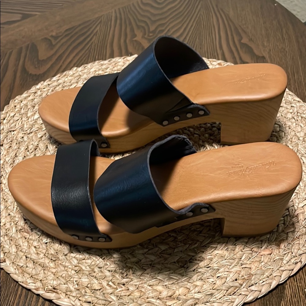 NWOT Universal Thread Women's Black Slide Sandals - Picture 4 of 10